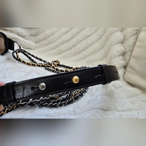 Chanel Gabrielle Small Hobo Bag Beige Black Quilted Calfskin | Two-Tone Chain - Picture 9 of 14